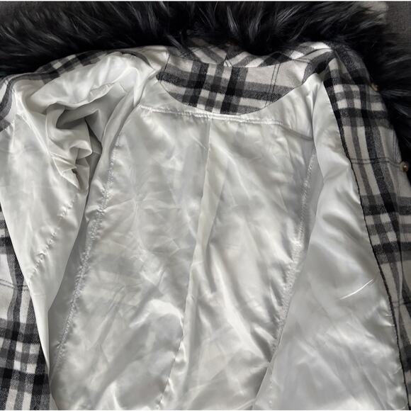 Upcycled Plaid Coat Faux Fur Collar Cuffs Horse Patch Midi Warm Winter Jacket M - Picture 8 of 8